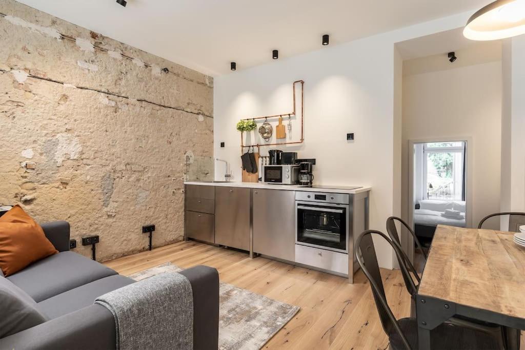 Coolest Apartment In Berlin, Easy Check-In, Industrial Style, Near City Center - Maisonette #2 Dış mekan fotoğraf